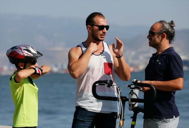 Oğlunun tavsiyesiyle başladığı bisiklet sporuyla hayata tutundu